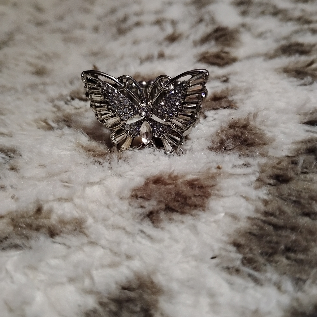 Simple Cute Silver Butterfly Stretch Ring With Rhinestones